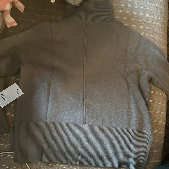 Women's FLX Quarter-Zip Pullover Sweater - Picture 4 of 5